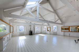 First Floor- click for photo gallery